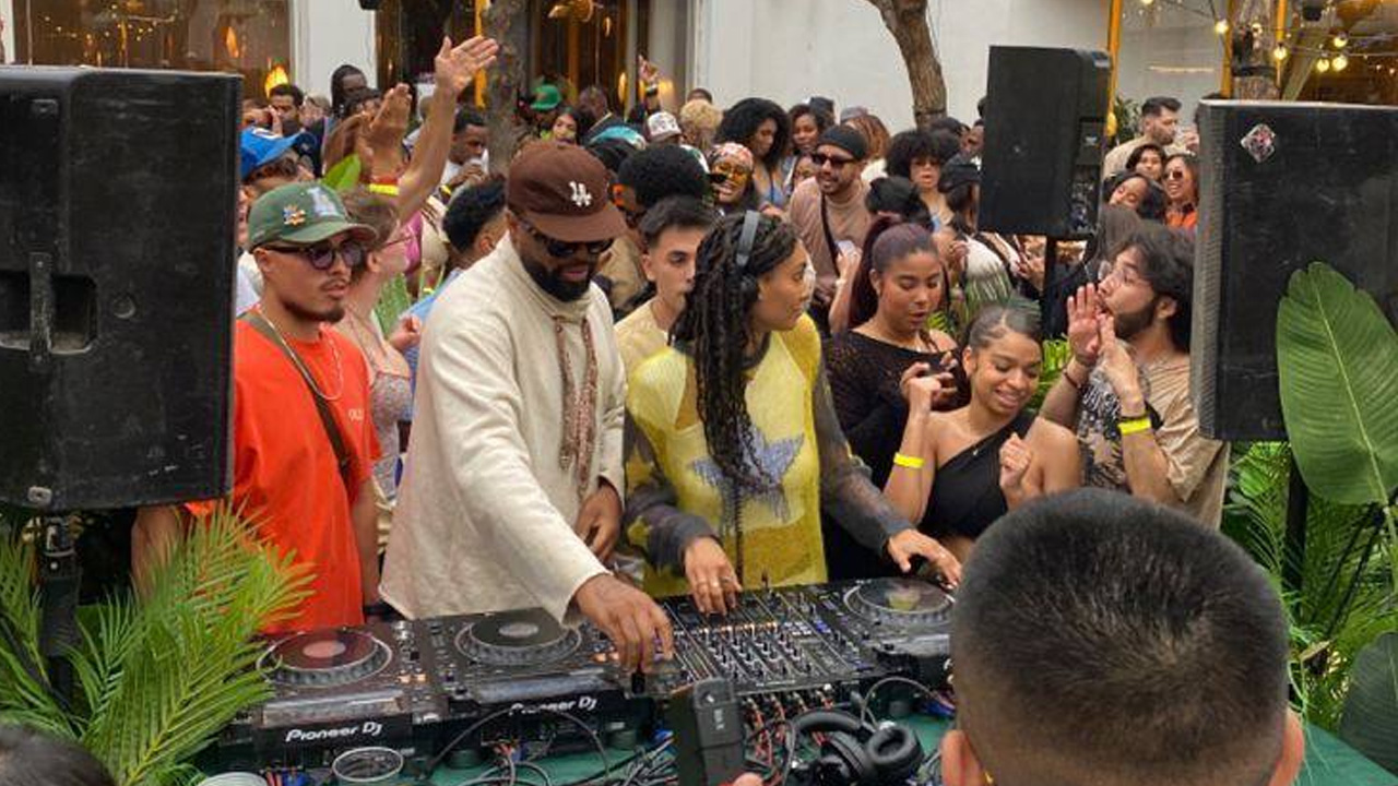 Tea Rave Party
